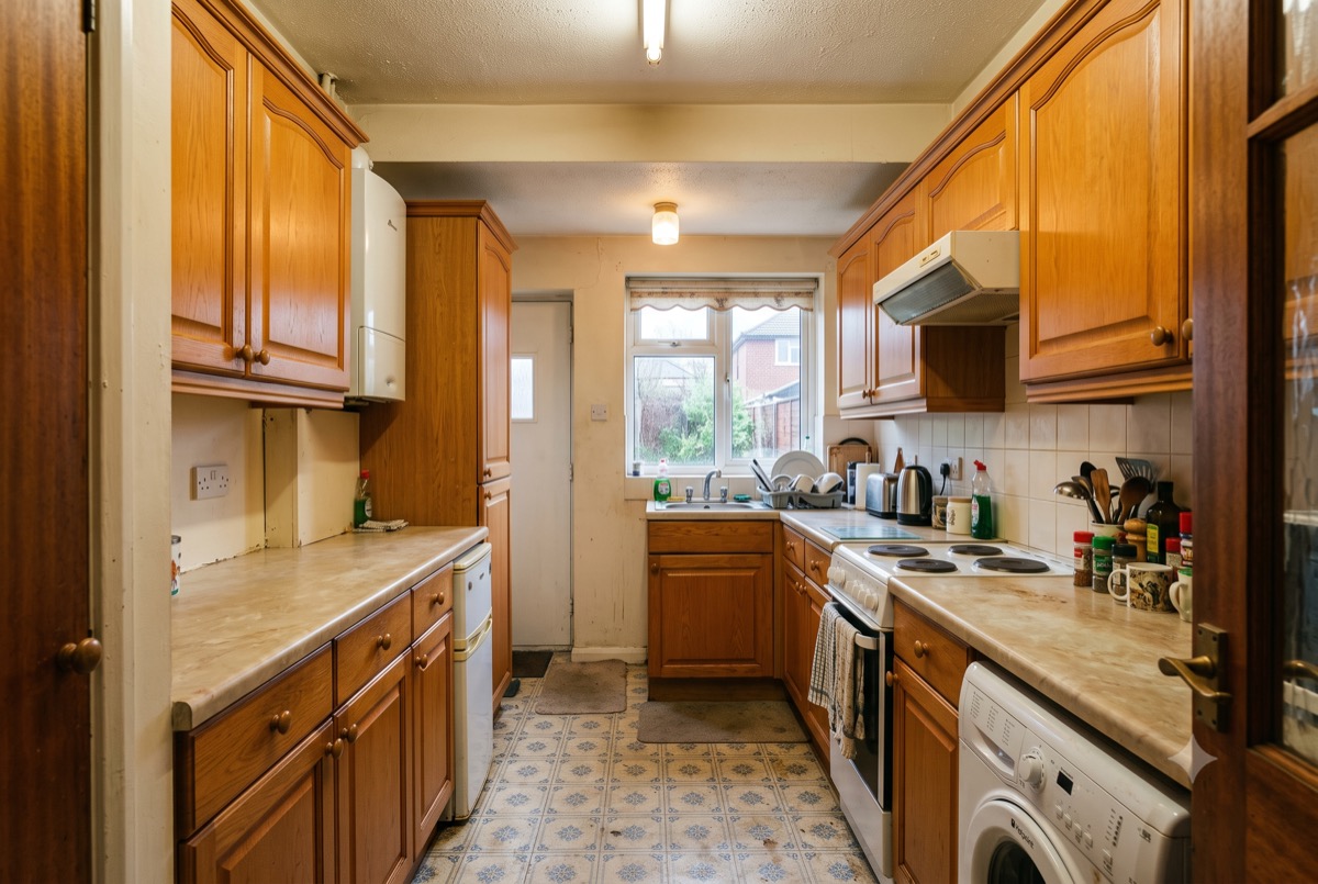 The kitchen before renovation